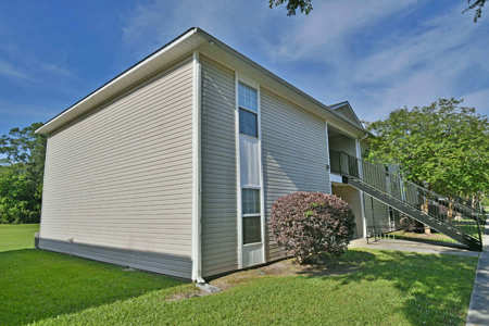 Spring_Tree-exterior-11766-1200w